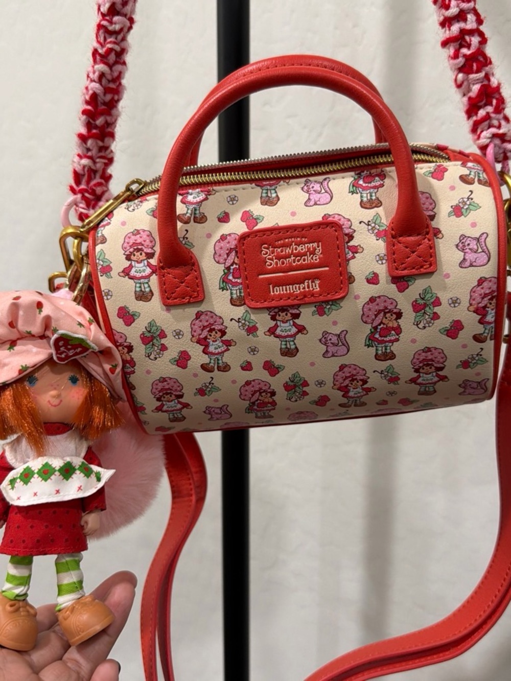 Strawberry Shortcake mini purse with strawberry shortcake doll